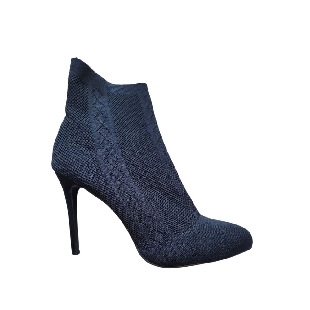 Black ankle booties